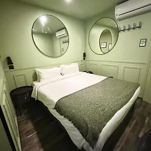 ** Hotel De Berne France